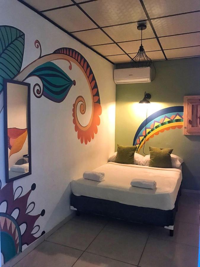 Hostal & Cafe Travelers Santiago Εξωτερικό φωτογραφία