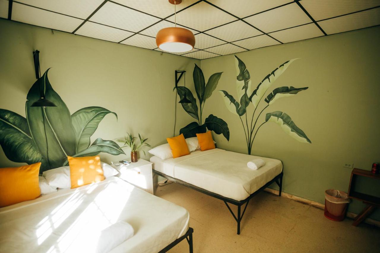 Hostal & Cafe Travelers Santiago Εξωτερικό φωτογραφία