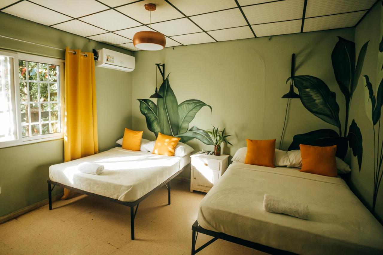 Hostal & Cafe Travelers Santiago Εξωτερικό φωτογραφία