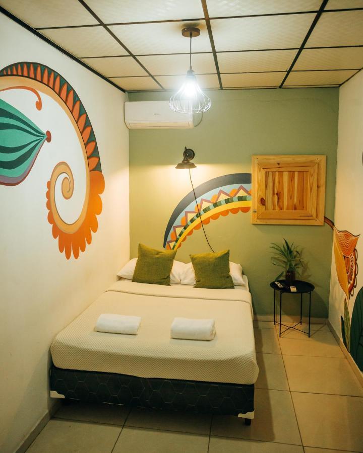 Hostal & Cafe Travelers Santiago Εξωτερικό φωτογραφία