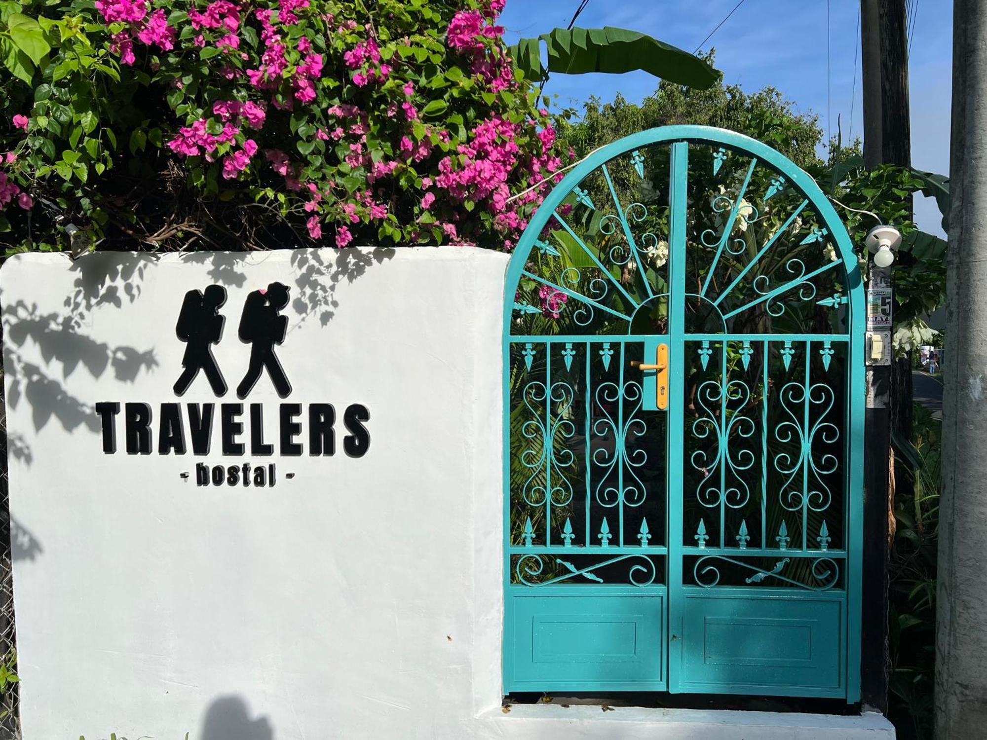 Hostal & Cafe Travelers Santiago Εξωτερικό φωτογραφία
